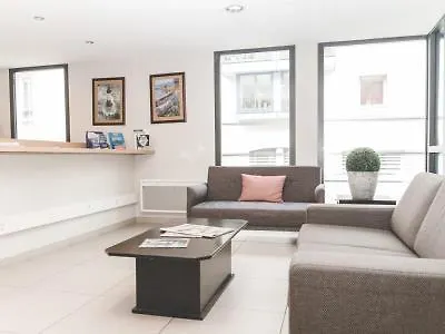 Terres De France - Appart'Hotel Quimper Bretagne Апарт-отель