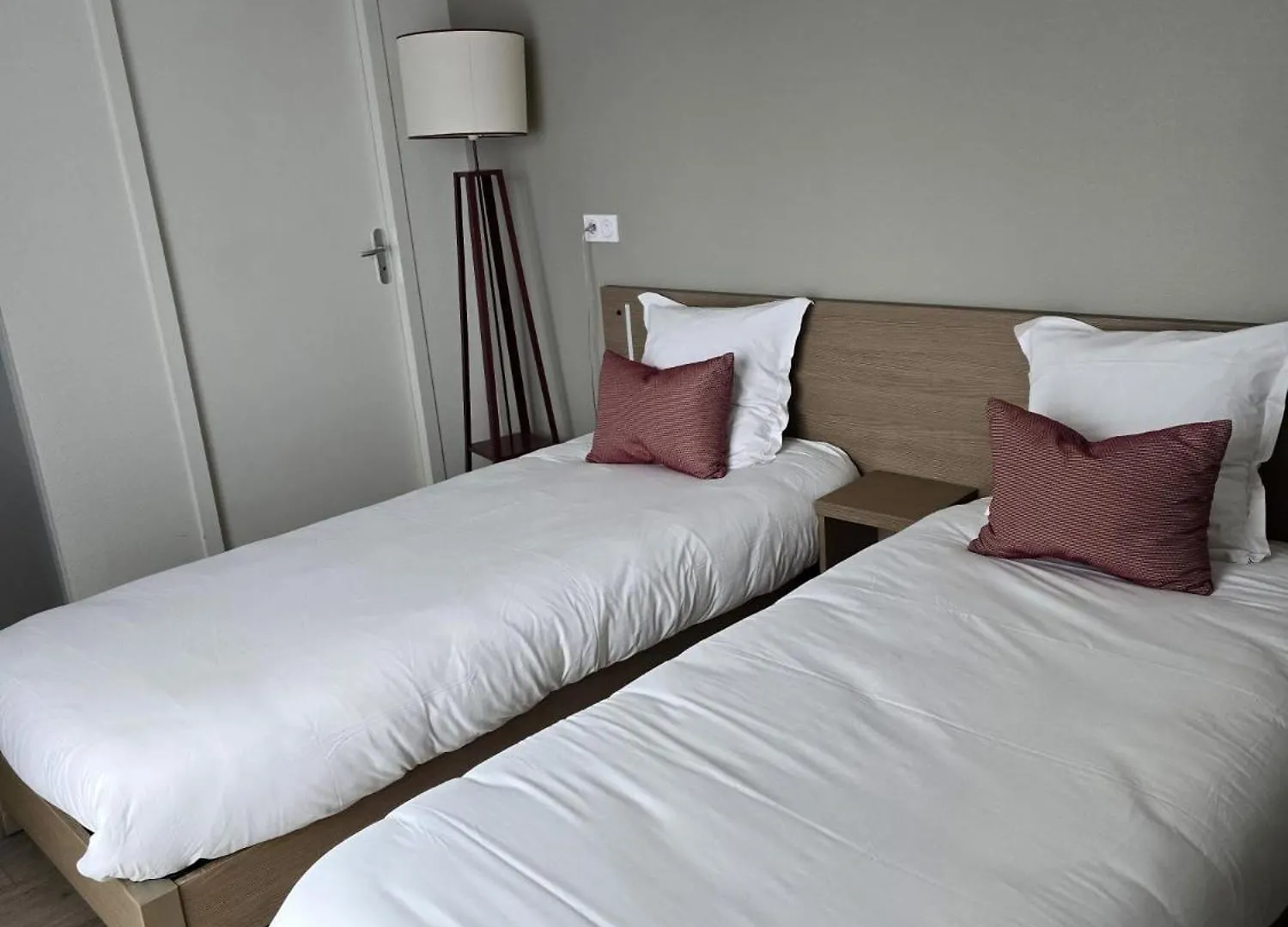 Terres De France - Appart'Hotel Quimper Bretagne