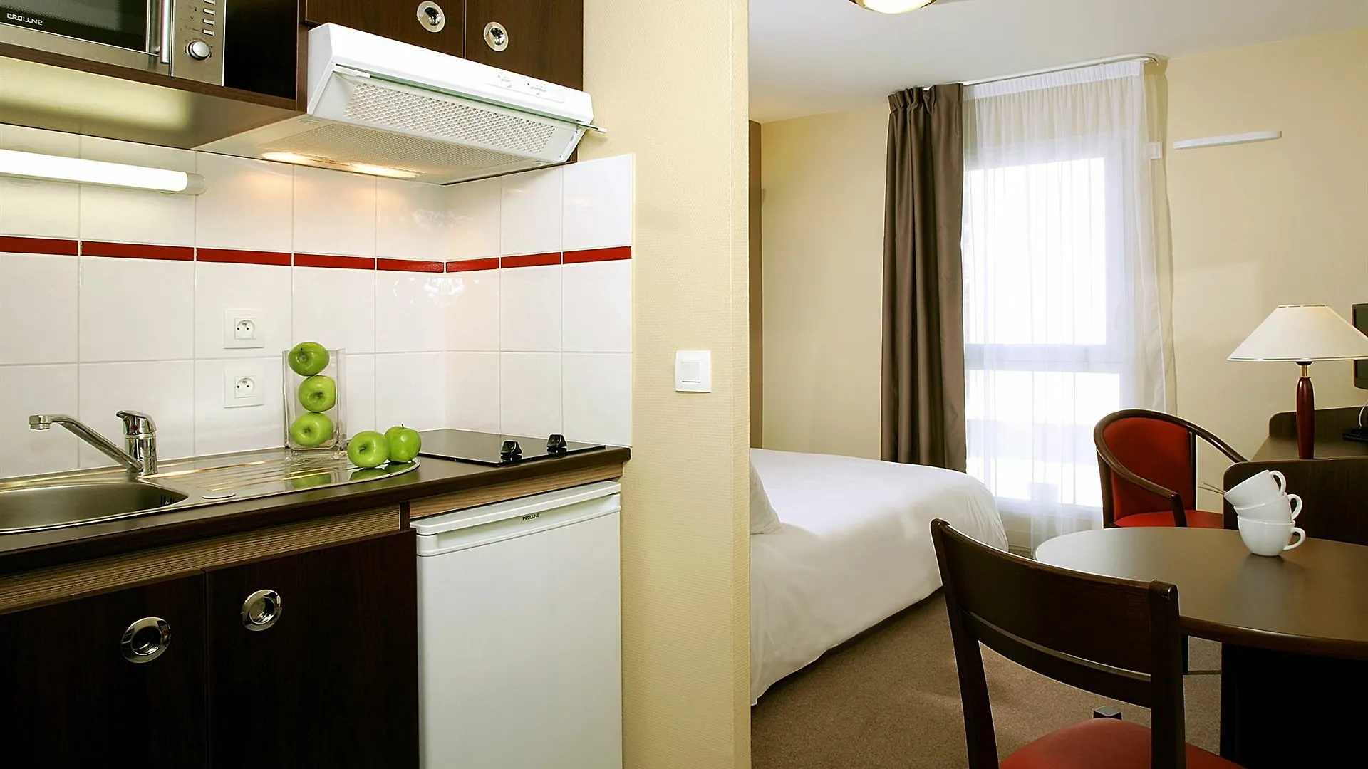Terres De France - Appart'Hotel Quimper Bretagne France