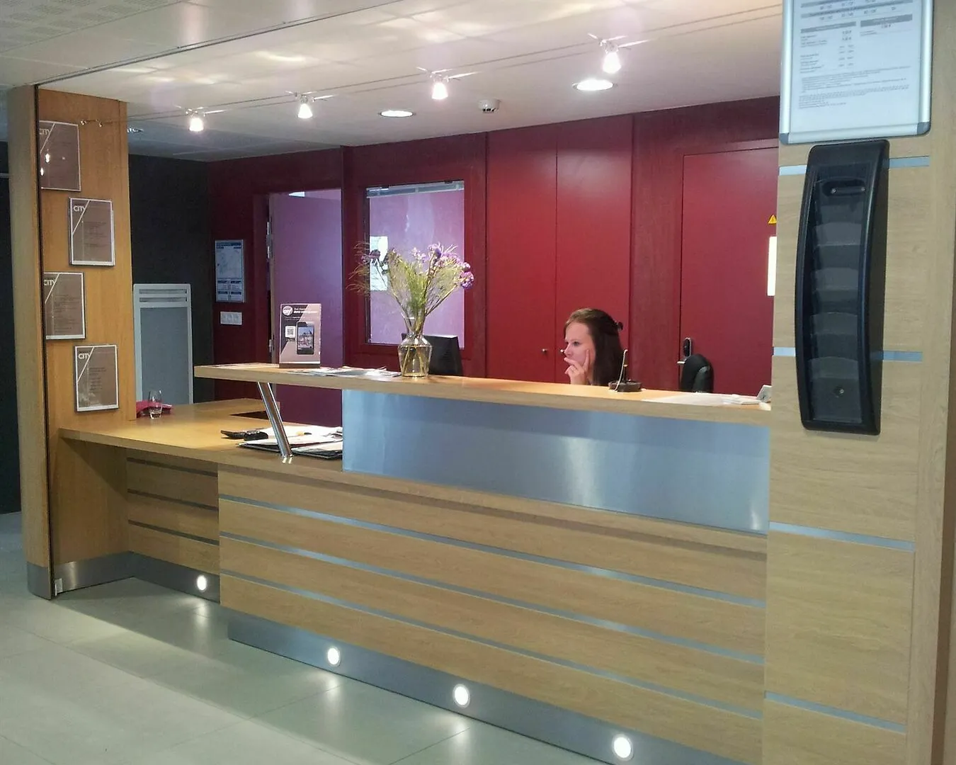 Terres De France - Appart'Hotel Quimper Bretagne France